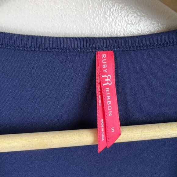 Ruby Ribbon Vivan Tunic Top Size Small Blue Faux Wrap Stretch Navy Blue Casual - Picture 4 of 9